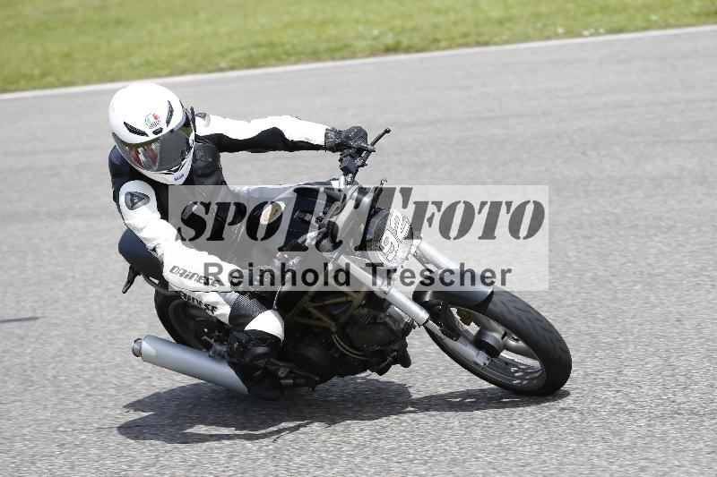 /Archiv-2024/29 12.06.2024 MOTO.CH Track Day ADR/Gruppe blau/92